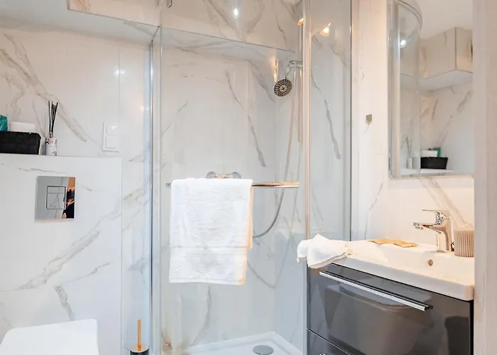 - Vistula River Nearby - By Rentujemy Lägenhet *