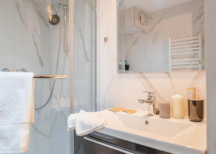 - Vistula River Nearby - By Rentujemy * Cracovie