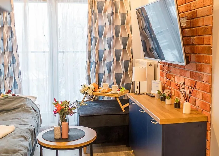 - Vistula River Nearby - By Rentujemy Cracovie